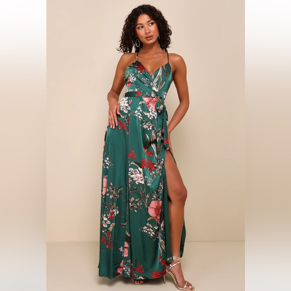Lulus Floral Maxi Dress NWT